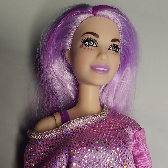 Barbie Doll with Purple Hair and Outfit - Picture 2 of 6